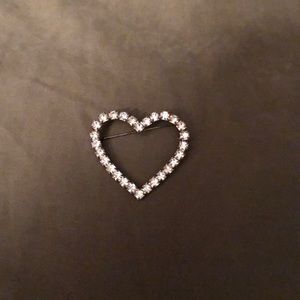 Vintage heart ❤️ shaped pin